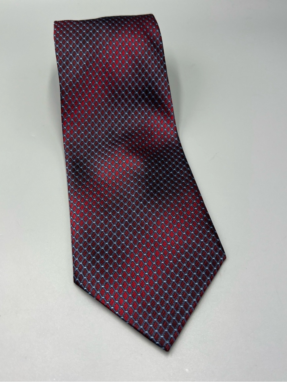 VTG Kenneth Cole New York Silk Tie, 4" Wide Grid. Y2K, 100% Silk. Burgundy, Blue